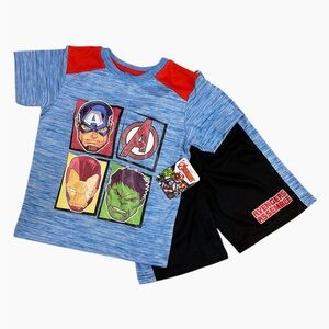 Marvel: Avengers Boys Size 5 : T Shirt & Shorts Activewear Set